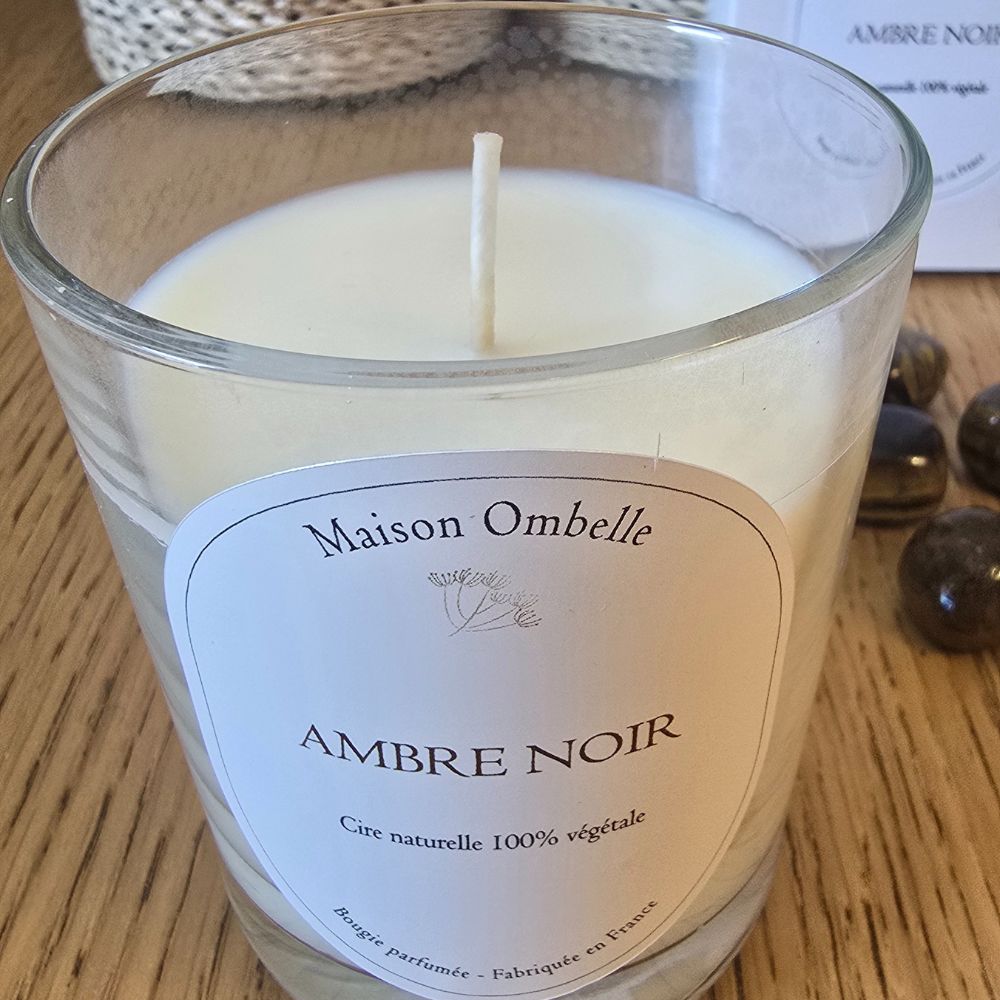 Bougie naturelle parfumée Ambre Noir
